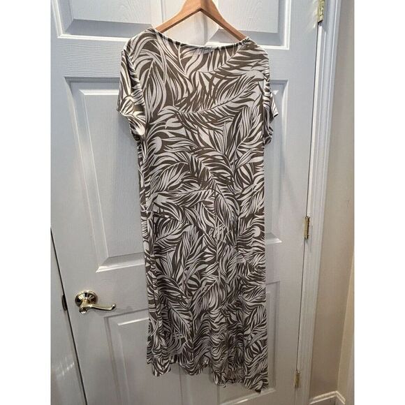 Chicos Travelers Asymmetrical Hem Dress Vetiver Combo Size 2 US 12/14 - Picture 3 of 7